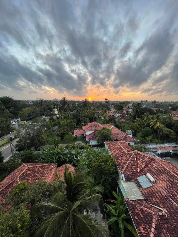 Penton45 - Luxury Penthouse Apartment Negombo Bagian luar foto